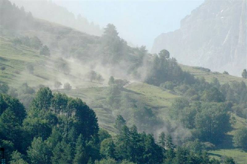 D la montagne fume.jpg